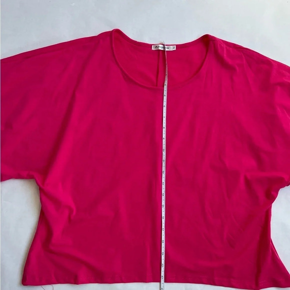 Angela Bright Pink T Shirt Reglan Size Medium New No Tags - Picture 4 of 6